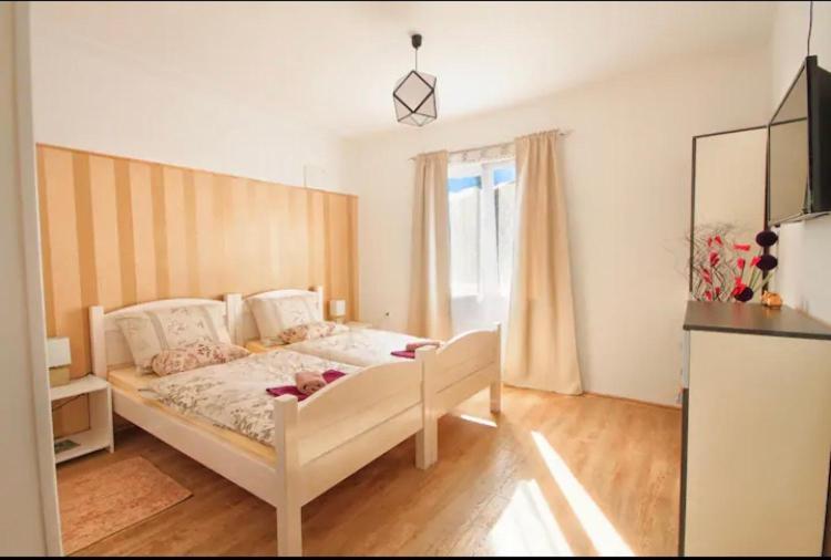 Rooms Bobic Licko Petrovo Selo المظهر الخارجي الصورة